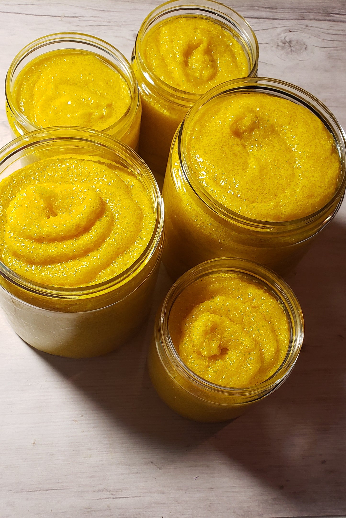 Tea Tree & Turmeric Polish